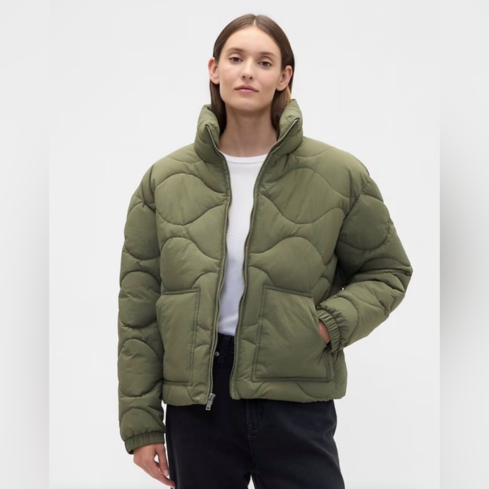 NWOT GAP Relaxed Quilted Nylon Jacket, Size S - Picture 2 of 14